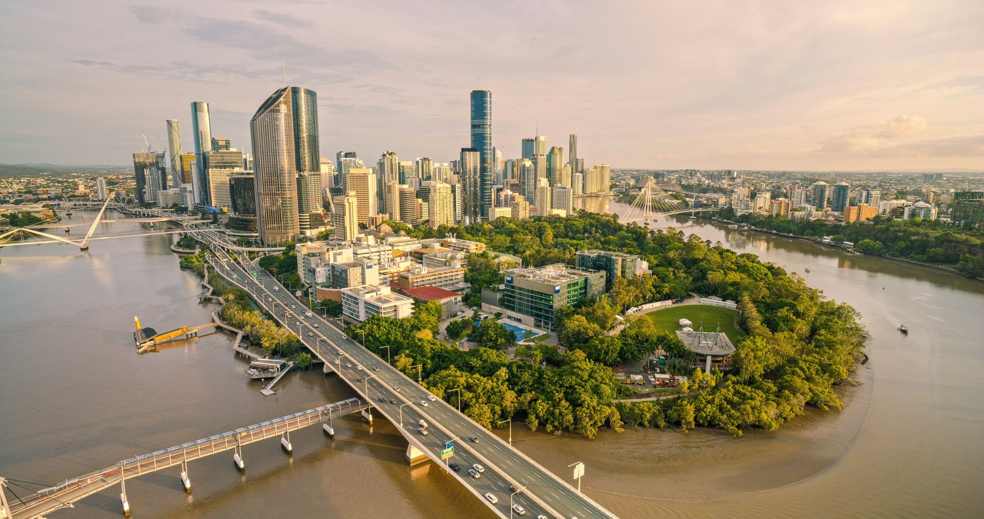 Brisbane river, parkland and city skyline